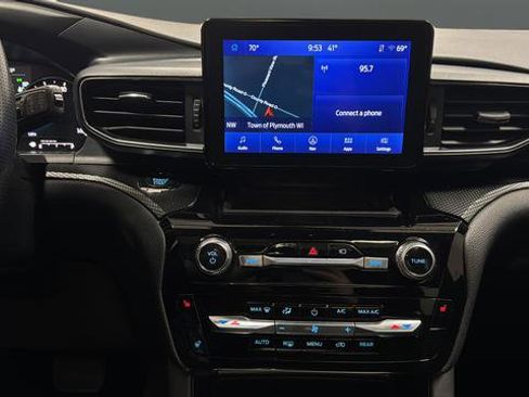 Used 2022 Ford Explorer ST-Line AWD/4WD image 13