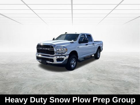 Used 2023 RAM 3500 Tradesman w/ Chrome Appearance Group image 12