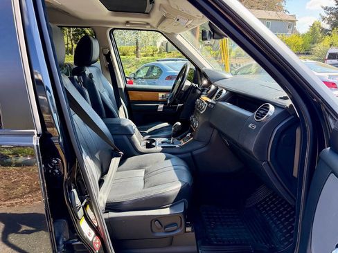 Used 2013 Land Rover LR4 HSE AWD/4WD image 16