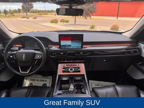 Used 2022 Lincoln Aviator Reserve w/ Equipment Group 201A AWD/4WD image 16