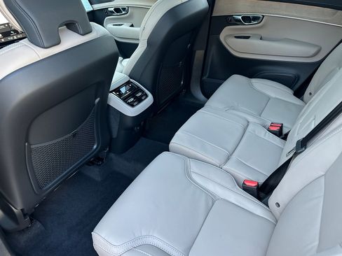 New 2025 Volvo XC90 B6 Ultra image 10