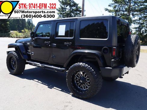 Used 2012 Jeep Wrangler Unlimited Sahara w/ Connectivity Group AWD/4WD image 7