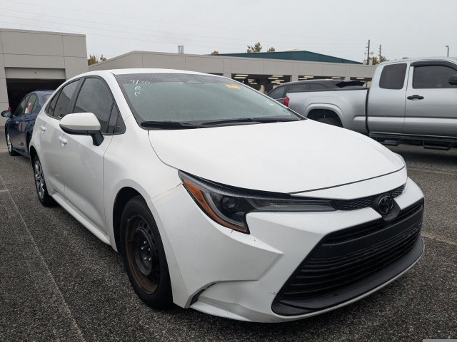 Certified 2024 Toyota Corolla LE FWD image 1