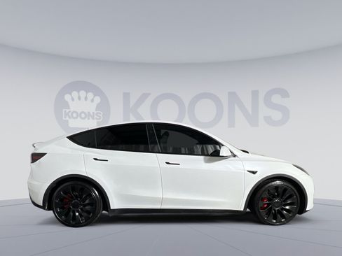 Used 2024 Tesla Model Y Performance AWD/4WD image 8