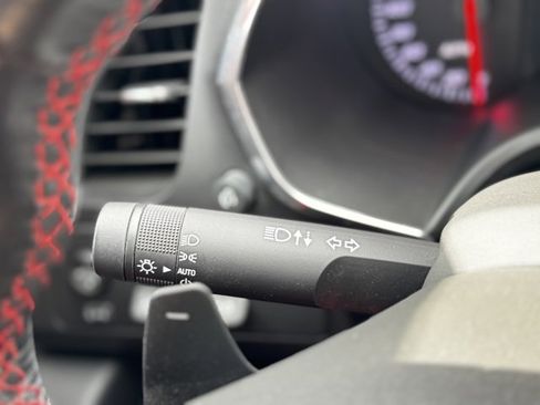 Used 2015 Chevrolet Corvette Z06 w/ 3LZ Preferred Equipment Group image 22