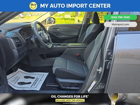 Used 2023 Nissan Rogue SV AWD/4WD image 9