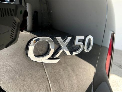 Certified 2025 INFINITI QX50 Luxe image 41