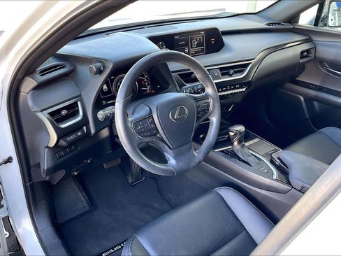 Used 2021 Lexus UX 250h image 17