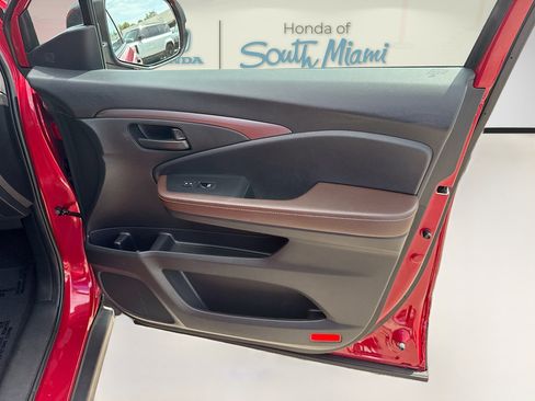 Certified 2024 Honda Passport EX-L image 33