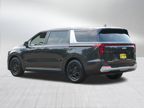 Certified 2026 Kia Carnival FWD image 5