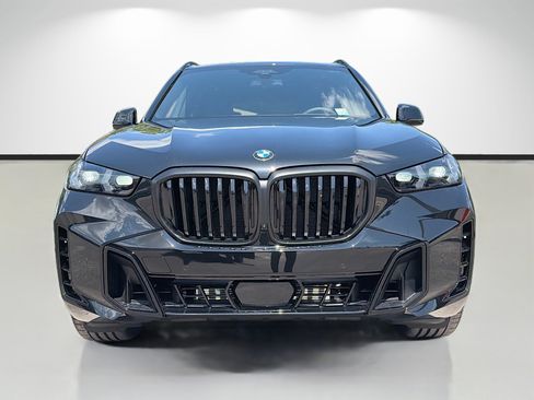 New 2026 BMW X5 xDrive40i w/ M Sport Package AWD/4WD image 8