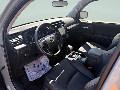 Used 2023 Toyota 4Runner TRD Off-Road Premium w/ Moonroof Package AWD/4WD image 7