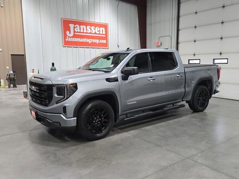 Used 2023 GMC Sierra 1500 Elevation image 1
