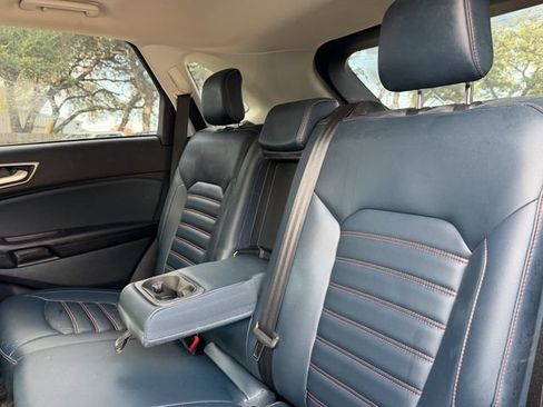 Used 2023 Ford Edge SEL w/ Sport Appearance Package AWD/4WD image 17