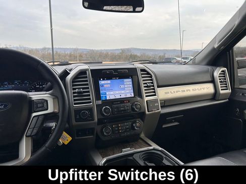 Used 2017 Ford F250 Lariat w/ Lariat Value Package image 24