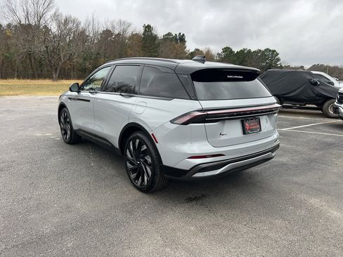 New 2026 Lincoln Nautilus Reserve w/ Jet Appearance Package image 4