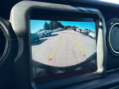 Used 2021 Jeep Wrangler Unlimited Sahara image 13