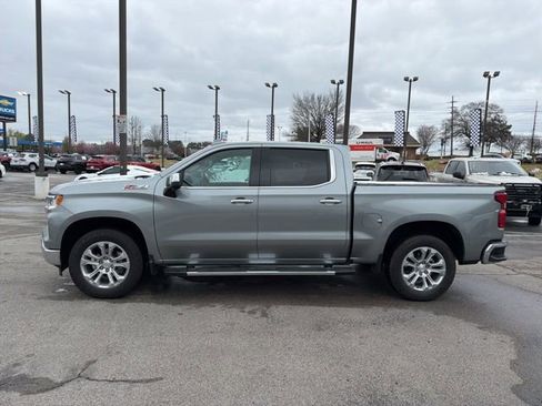 Used 2025 Chevrolet Silverado 1500 LTZ w/ Z71 Off-Road Package image 6
