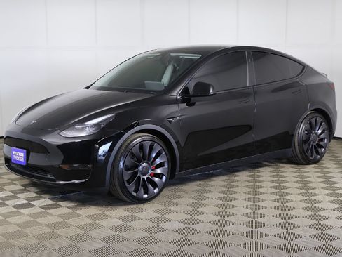 Used 2024 Tesla Model Y Performance AWD/4WD image 10