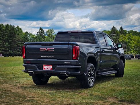 Used 2020 GMC Sierra 1500 AT4 w/ AT4 Premium Package AWD/4WD image 3