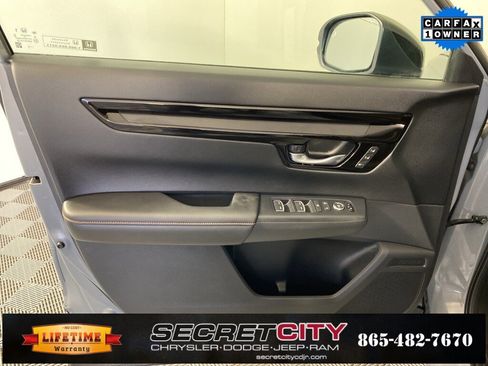 Used 2025 Honda CR-V Sport Touring image 12