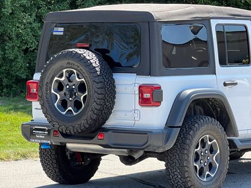 Used 2023 Jeep Wrangler Unlimited Rubicon 4xe AWD/4WD image 9