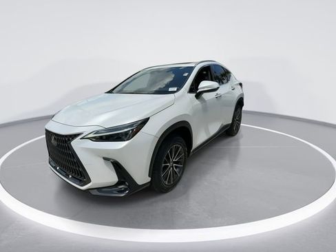 Used 2024 Lexus NX 250 FWD w/ Towing Package (2000 Lbs) image 4