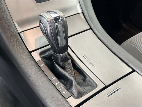 Used 2016 Ford Taurus SEL image 16