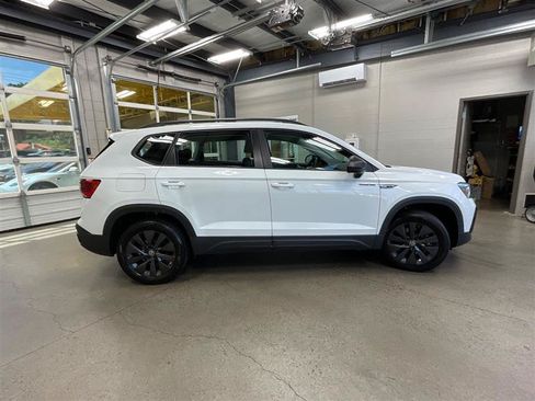 Used 2024 Volkswagen Taos S FWD image 6