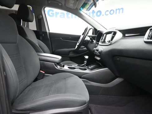 Used 2020 Kia Sorento S AWD/4WD image 9