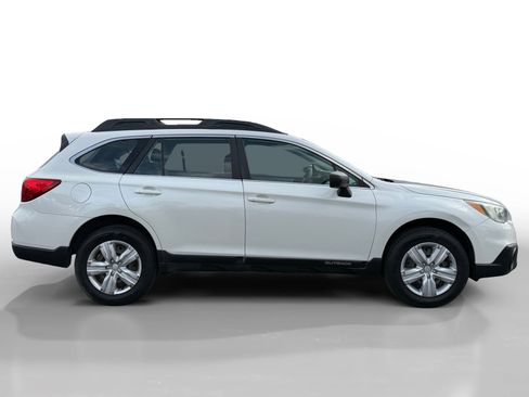 Used 2015 Subaru Outback 2.5i image 6