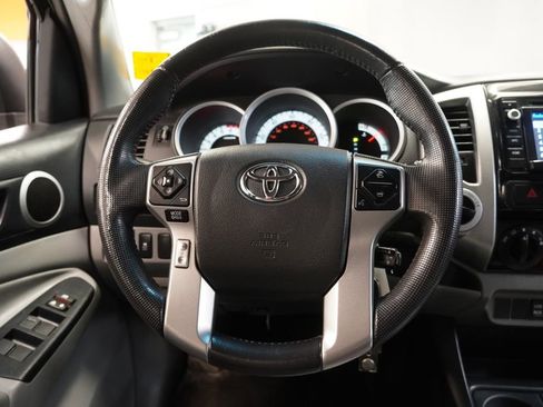 Used 2015 Toyota Tacoma 4x4 Double Cab w/ SR5 Package image 17
