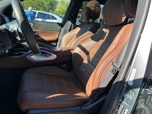 Certified 2025 Mercedes-Benz GLS 450 4MATIC image 23
