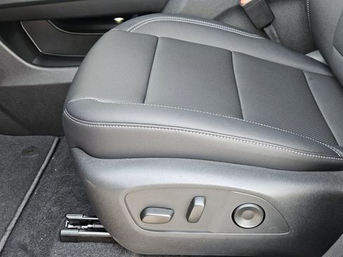 New 2026 Chevrolet Traverse LT w/ Driver Confidence Package FWD image 23