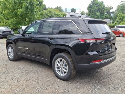 New 2025 Jeep Grand Cherokee Laredo X w/ Luxury Tech Group I image 3