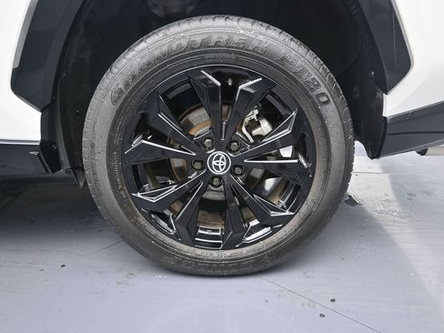 Used 2025 Toyota RAV4 XSE image 9