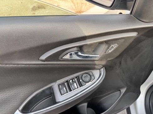 Used 2016 Chevrolet Malibu LT FWD image 32