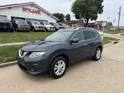 Used 2016 Nissan Rogue SV