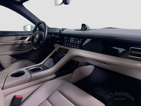 Used 2020 Porsche Taycan 4S w/ Premium Package image 36