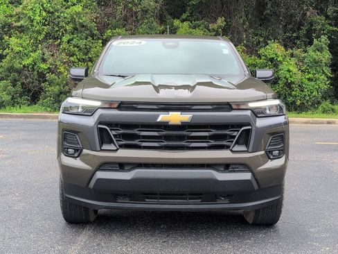 Used 2024 Chevrolet Colorado LT w/ LT Convenience Package III AWD/4WD image 9