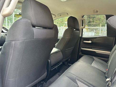Used 2018 Toyota Tundra SR5 AWD/4WD image 10