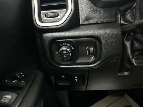 Used 2020 RAM 1500 Big Horn AWD/4WD image 29