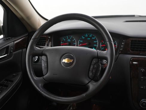 Used 2012 Chevrolet Impala LTZ FWD image 14