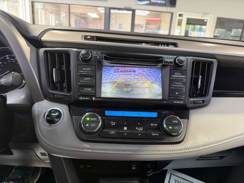 Used 2018 Toyota RAV4 XLE w/ Plus Extra Value Package FWD image 25