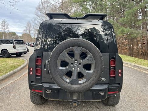Certified 2023 Land Rover Defender 110 X-Dynamic SE image 8