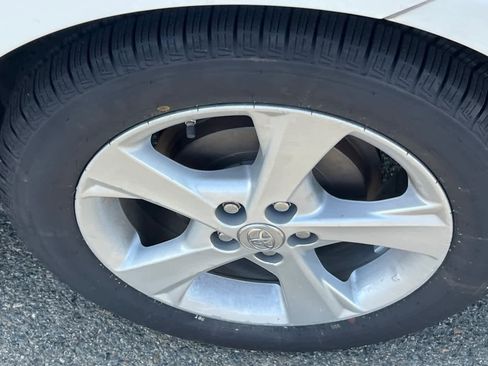Used 2013 Toyota Corolla LE w/ Premium Pkg FWD image 22