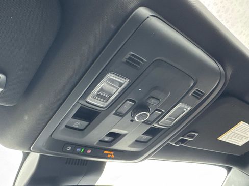 Used 2025 Chevrolet Tahoe Z71 w/ Comfort Package image 25