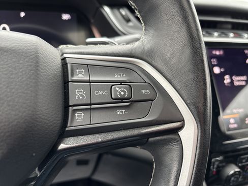 Used 2021 Jeep Grand Cherokee L Laredo image 23