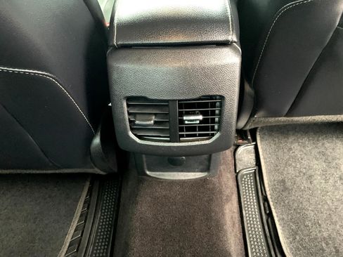 Used 2017 Ford Fusion SE w/ Fusion SE Technology Package image 36