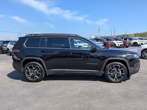 New 2026 Jeep Cherokee Overland w/ Advanced Pro Tech Group AWD/4WD image 9